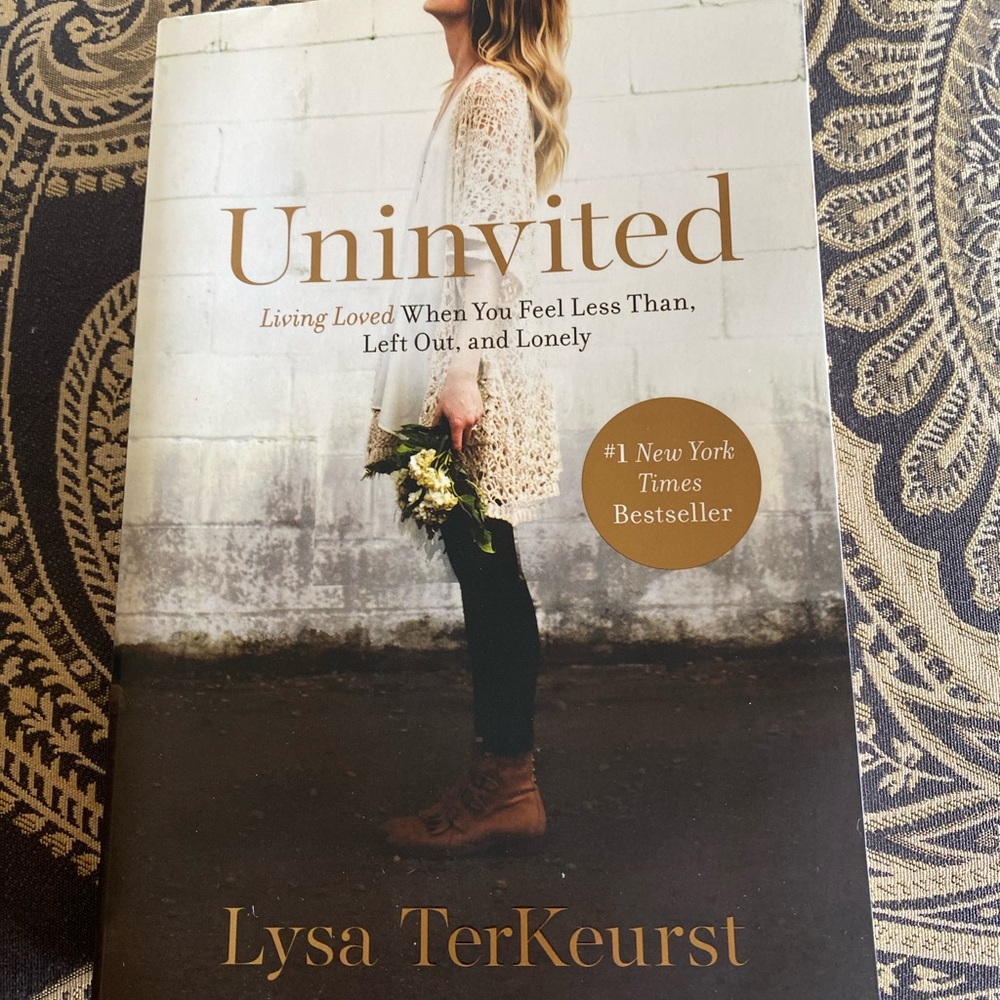 ⚜️“Uninvited” Book⚜️ by Lysa Terkeurst NWT